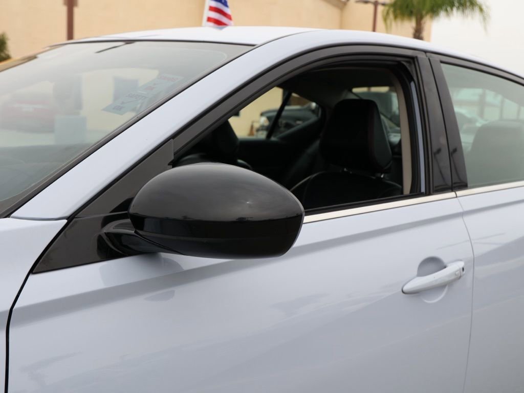 Used 2023 Nissan Altima 2.5 SR image 12