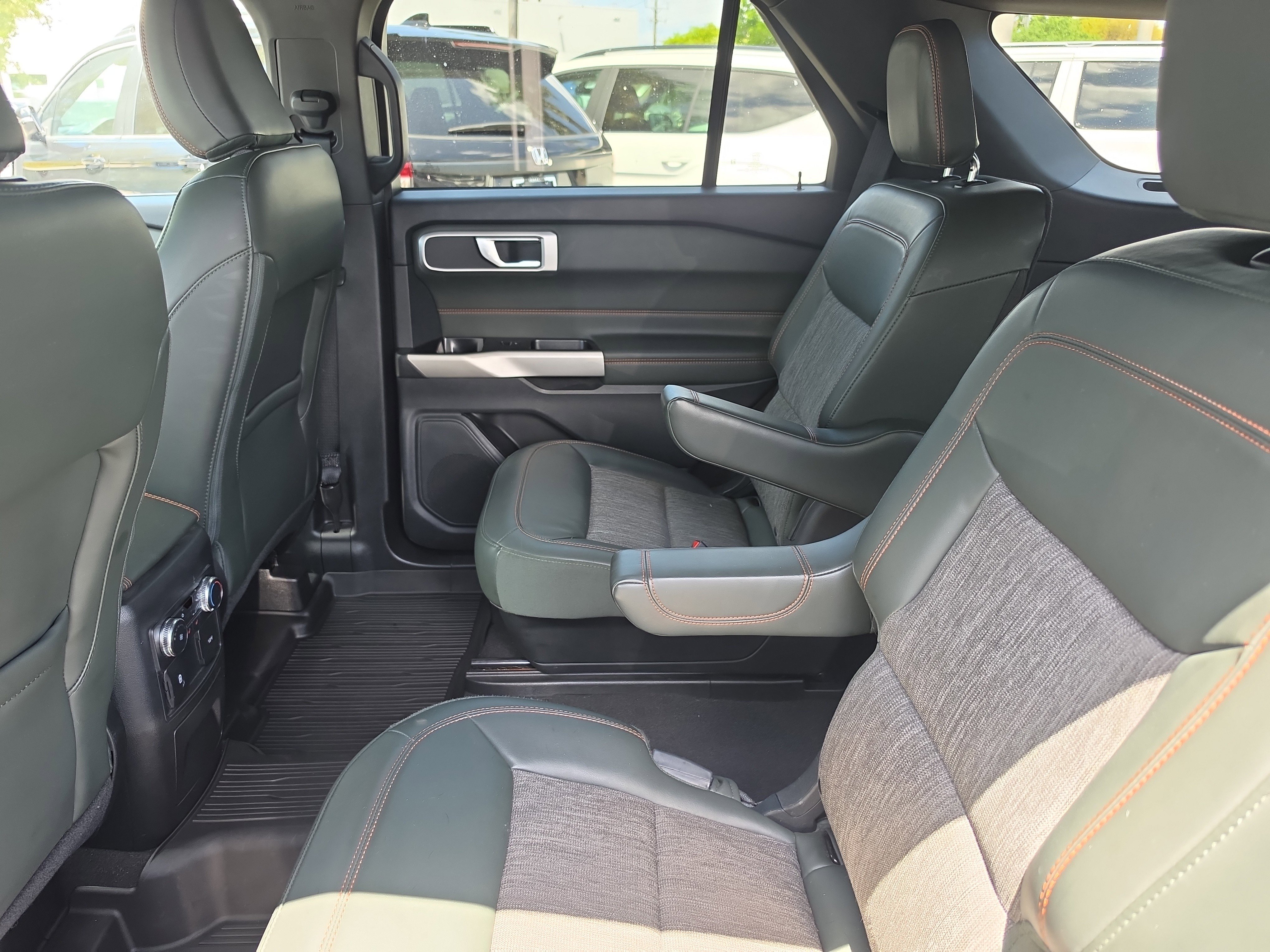 Used 2022 Ford Explorer Timberline image 11