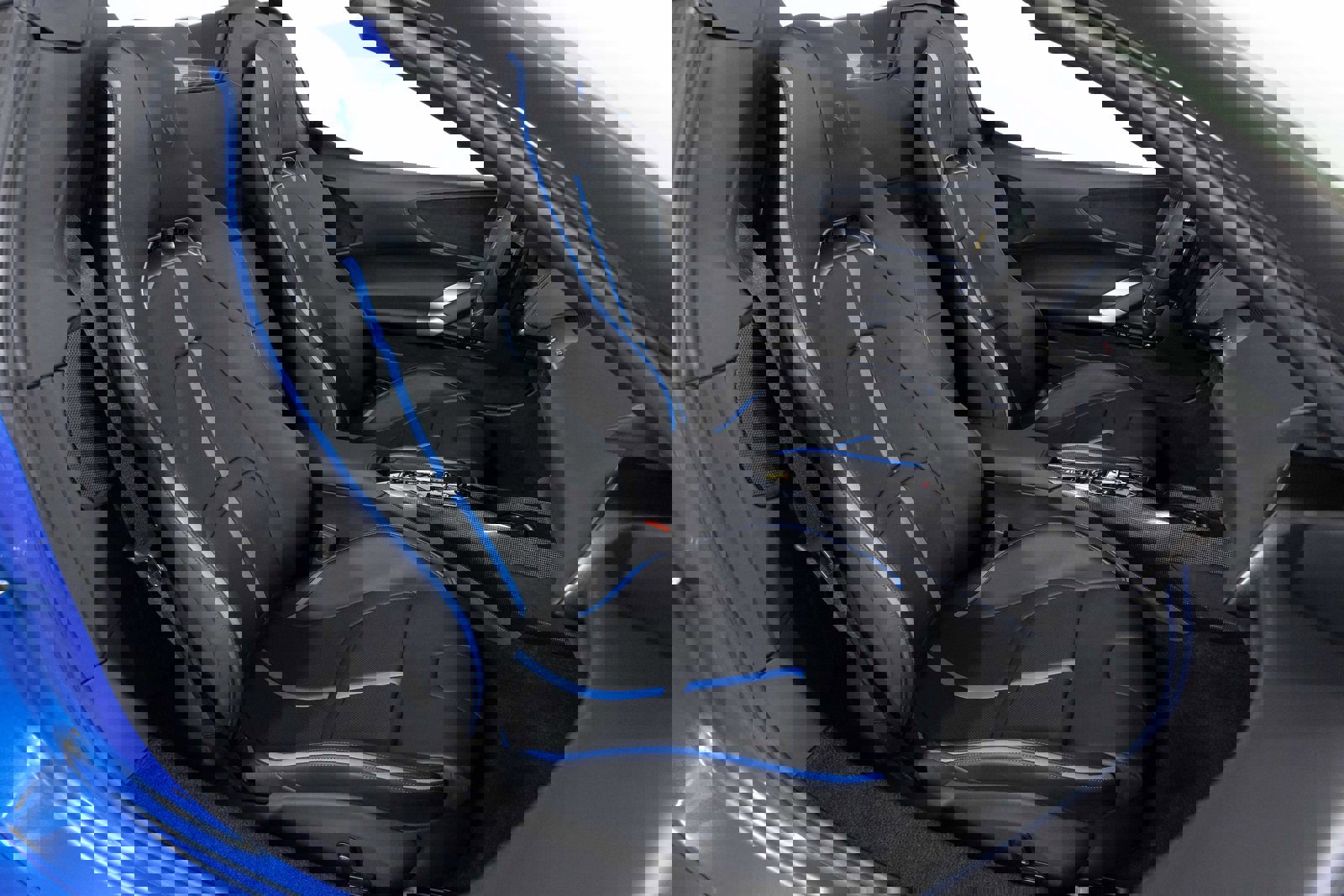 Used 2024 Ferrari SF90 Spider image 42