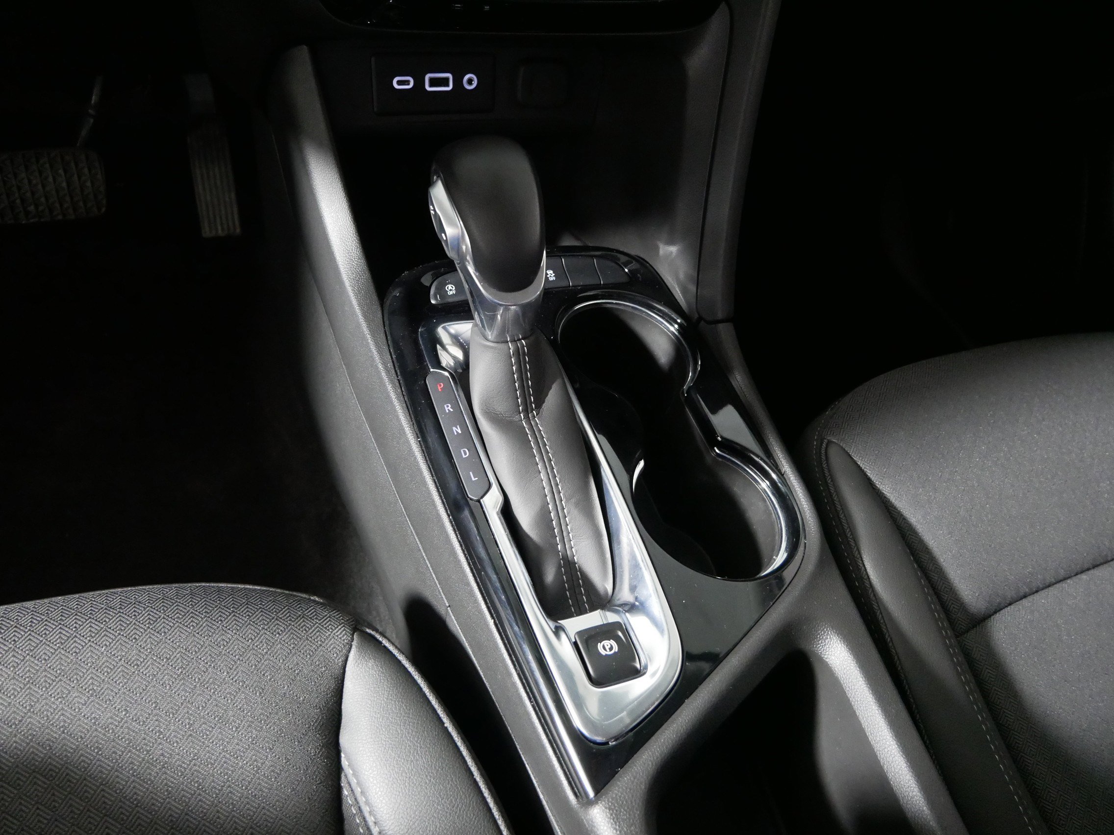 Used 2023 Buick Encore GX Preferred w/ Cold Weather Comfort Package image 24