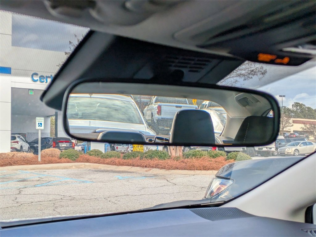 Used 2025 Toyota Corolla LE image 26