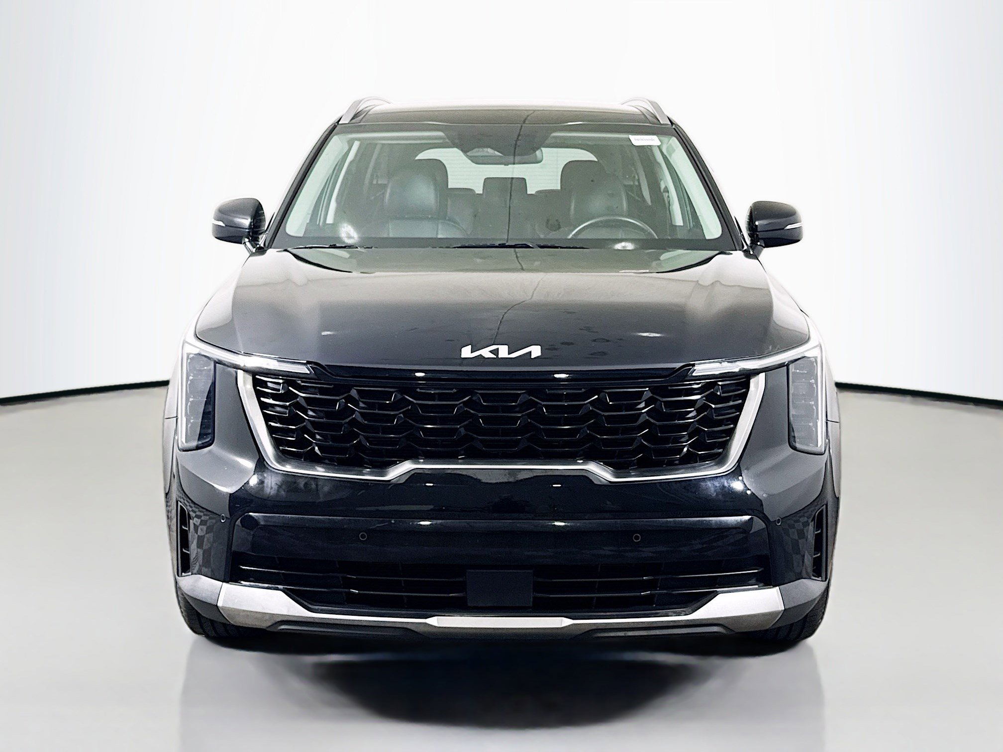 Used 2025 Kia Sorento S w/ Panoramic Sunroof Package FWD image 2