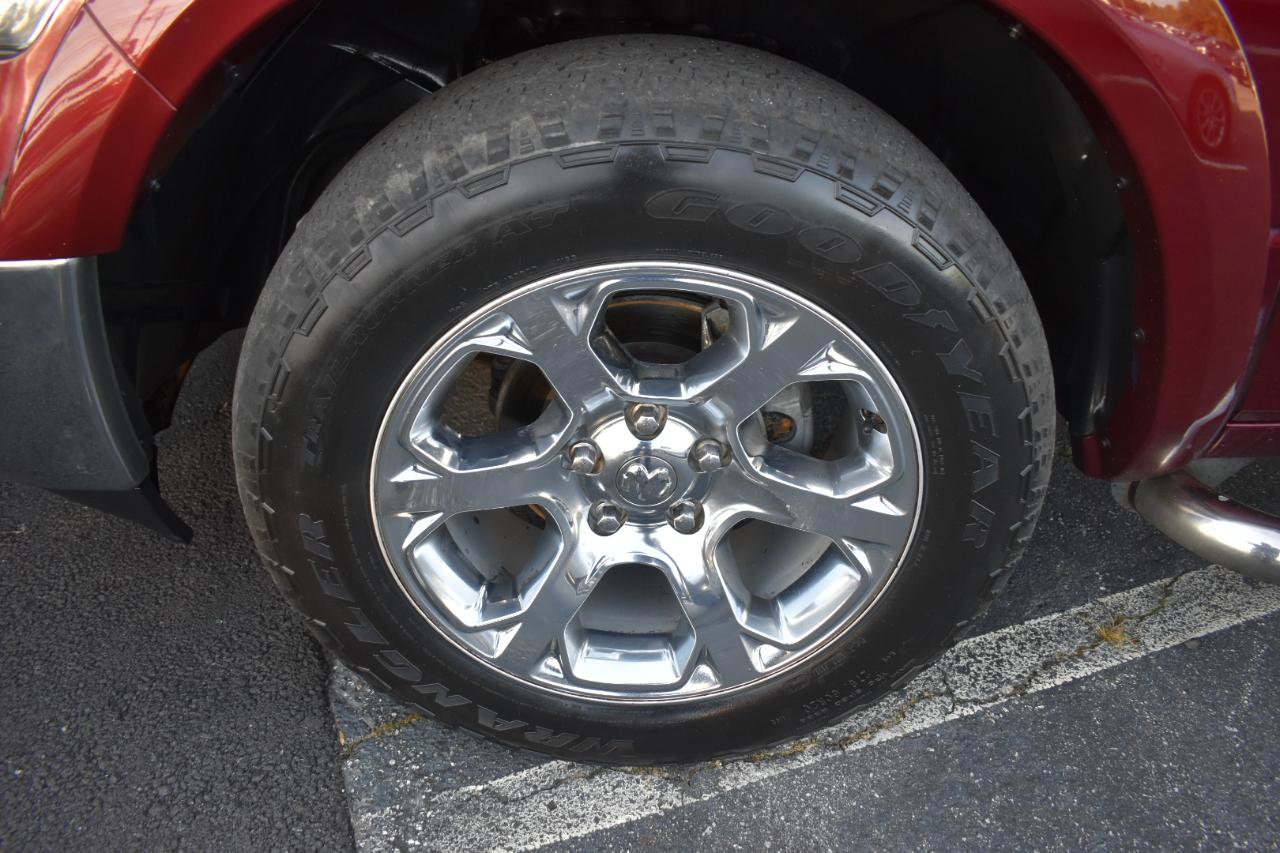 Used 2018 RAM 1500 Laramie w/ Convenience Group AWD/4WD image 31
