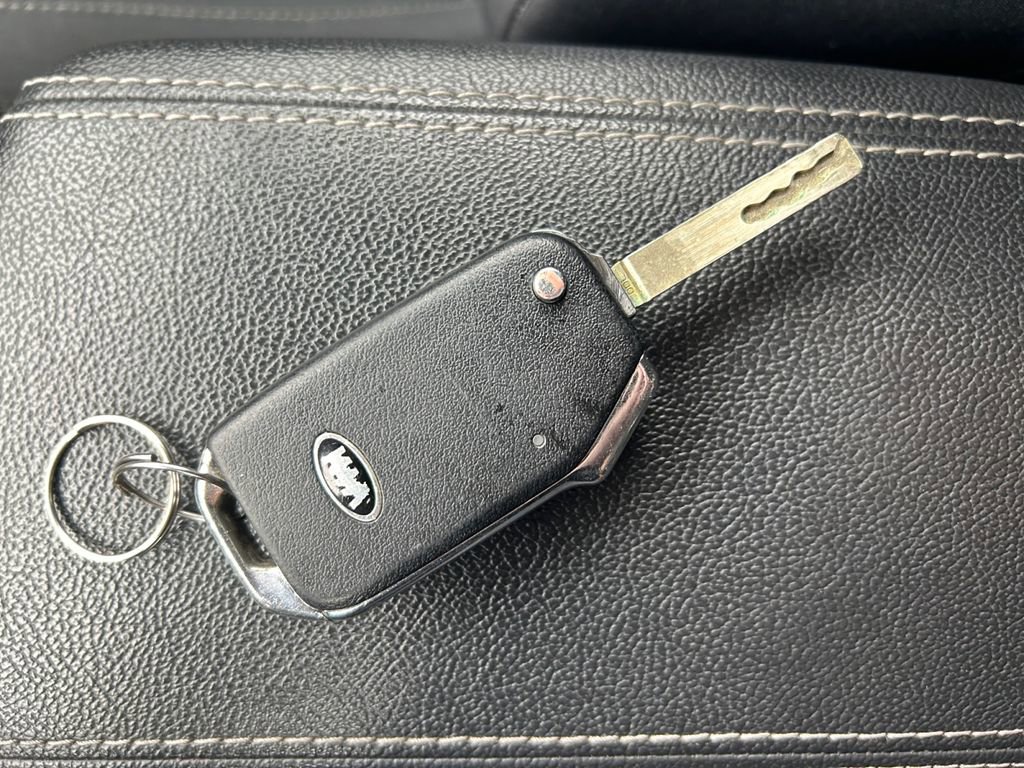 Used 2021 Kia Niro LX image 34