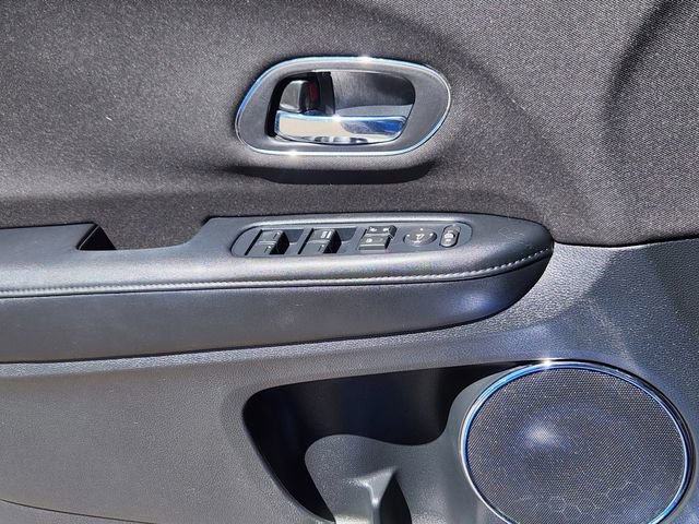 Used 2018 Honda HR-V EX image 9