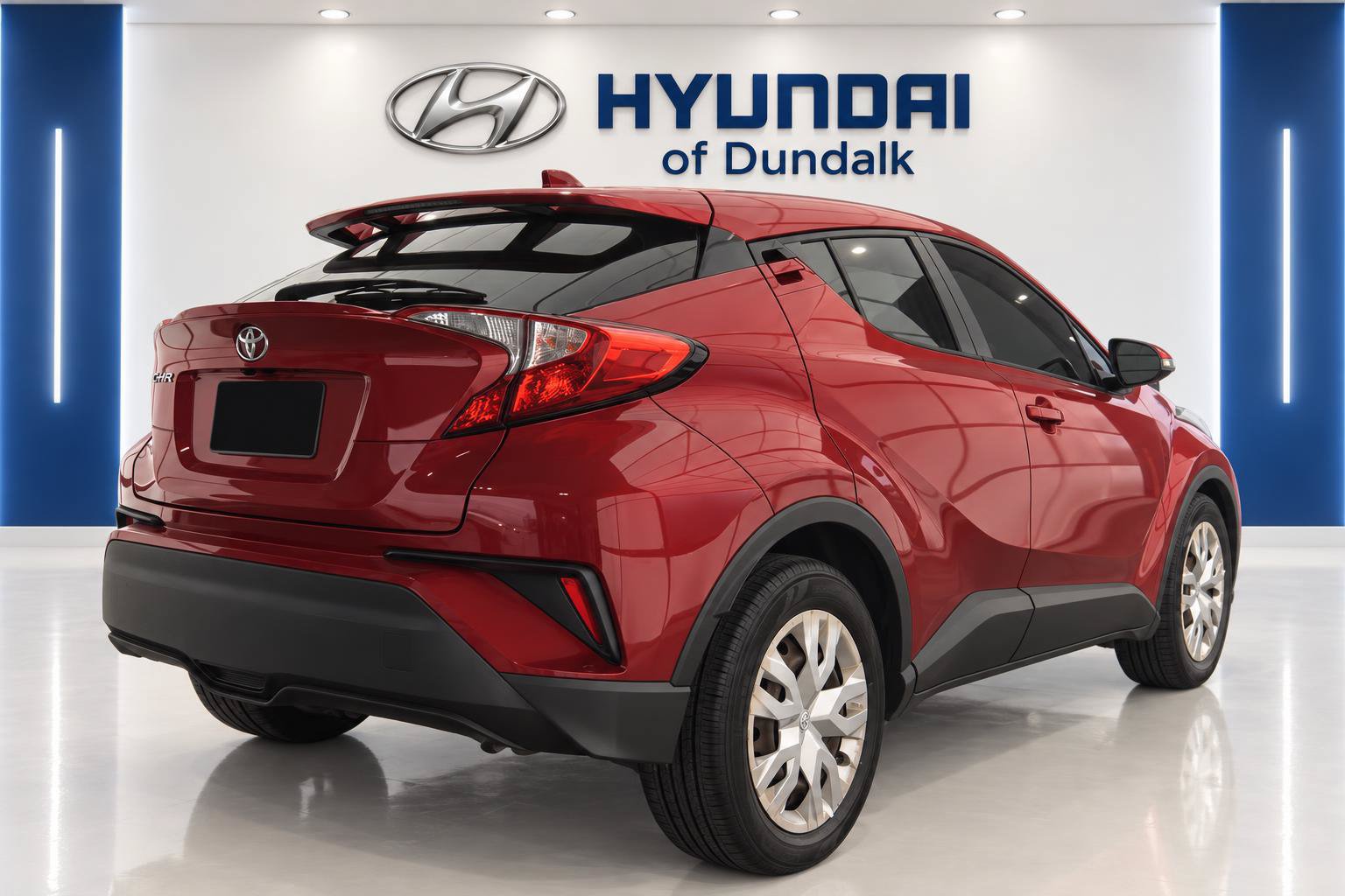 Used 2020 Toyota C-HR LE FWD image 4