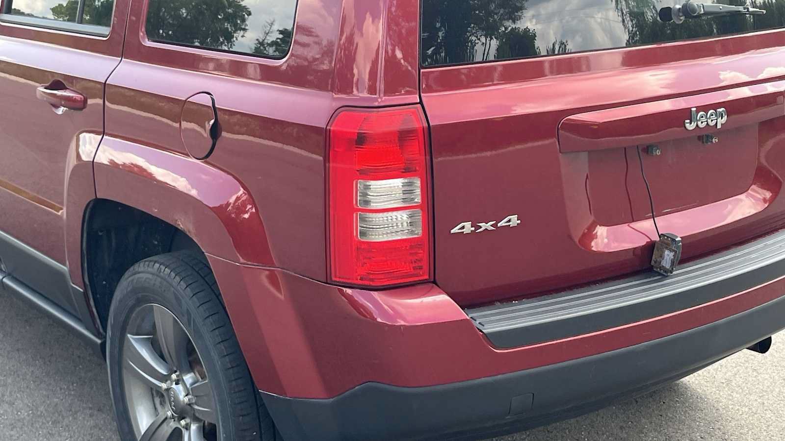 Used 2015 Jeep Patriot High Altitude AWD/4WD image 18