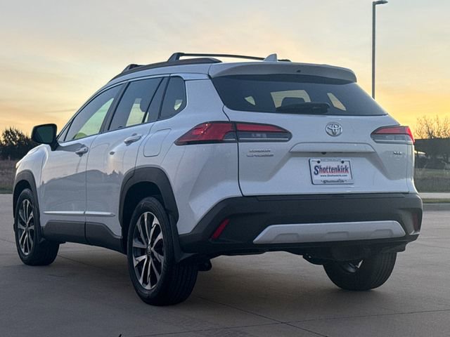 Used 2024 Toyota Corolla Cross XLE w/ Convenience Package image 6