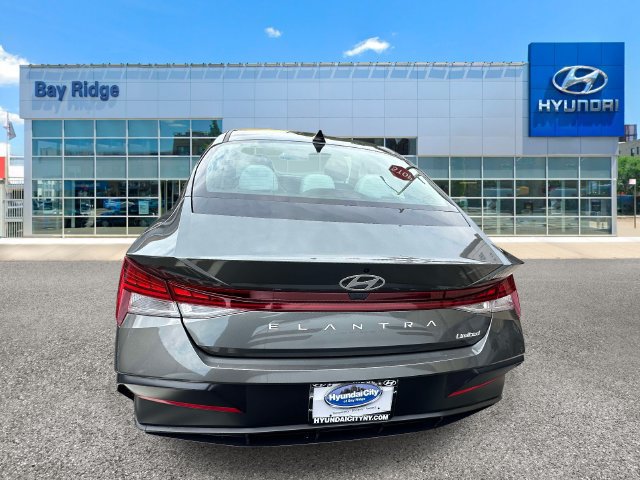 Used 2025 Hyundai Elantra Limited FWD image 5