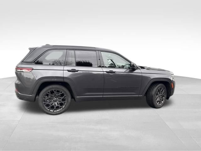 New 2025 Jeep Grand Cherokee Summit w/ Obsidian Package AWD/4WD image 37