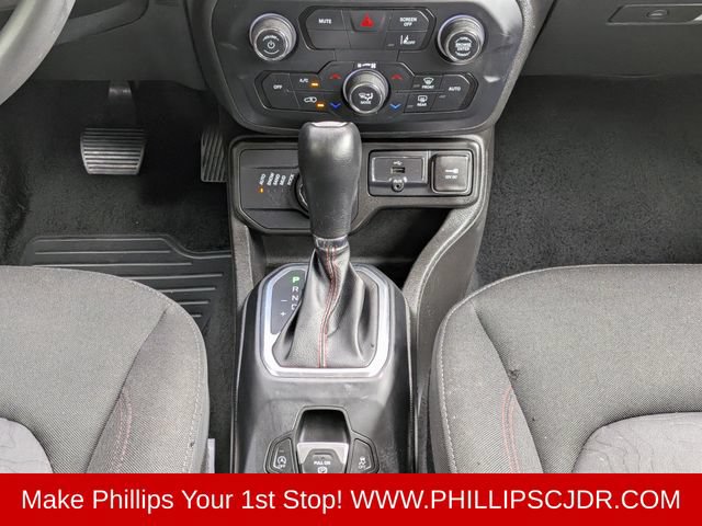 Certified 2023 Jeep Renegade Trailhawk AWD/4WD image 18