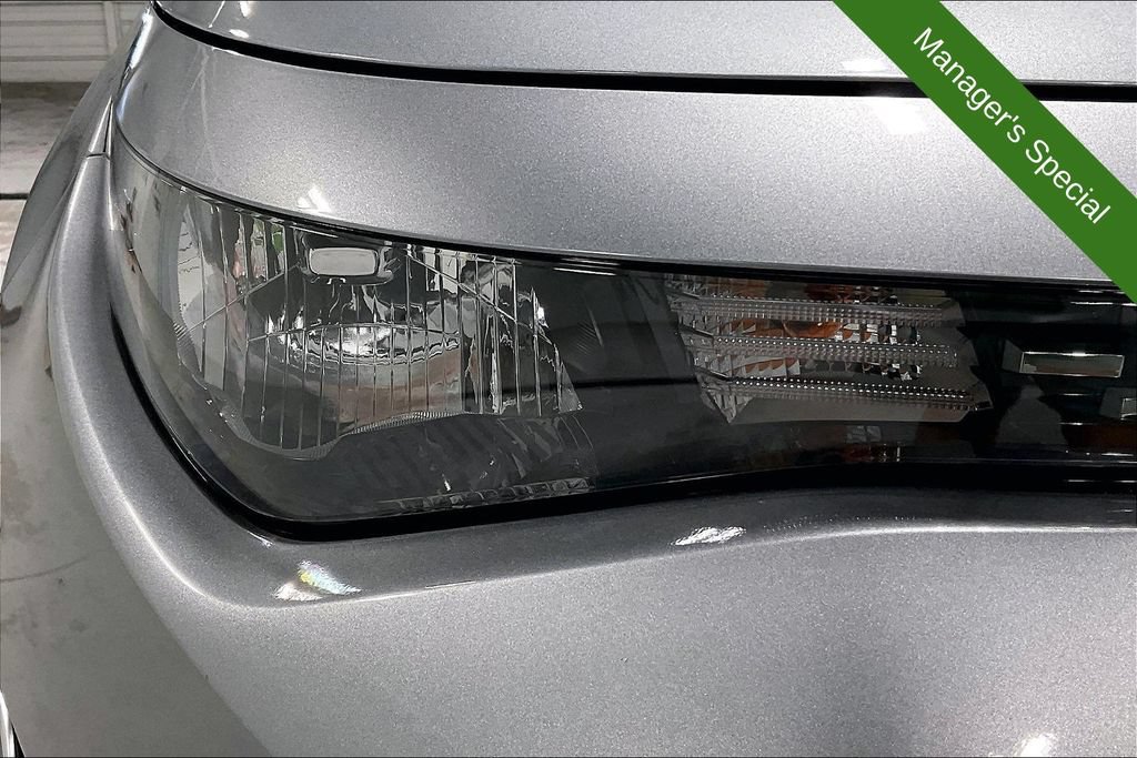 Used 2025 Kia Soul LX FWD image 34