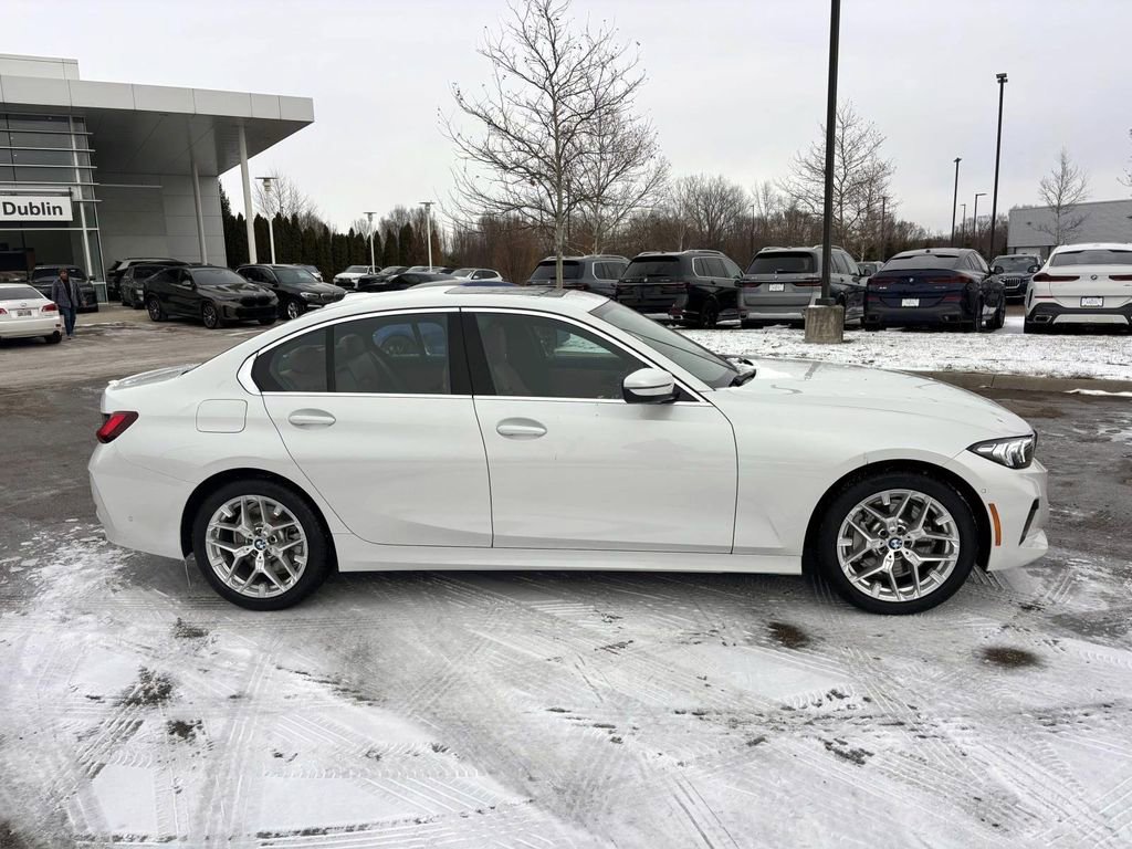 Used 2025 BMW 330i xDrive Sedan w/ Premium Package image 8