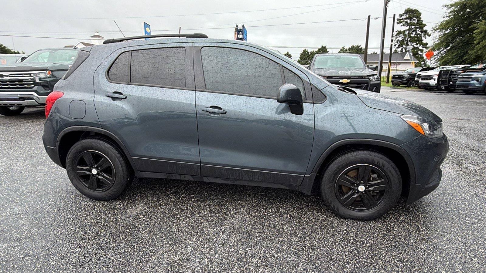 Used 2021 Chevrolet Trax LS w/ Tint and Cruise Package FWD image 7