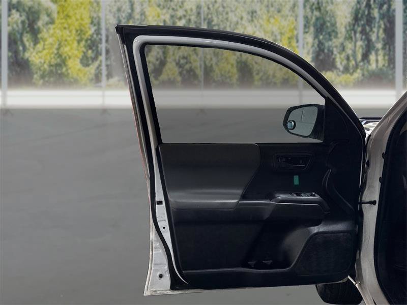 Used 2019 Toyota Tacoma SR RWD image 15