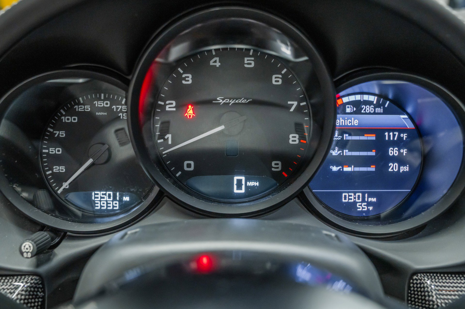 Used 2016 Porsche Boxster Spyder image 29