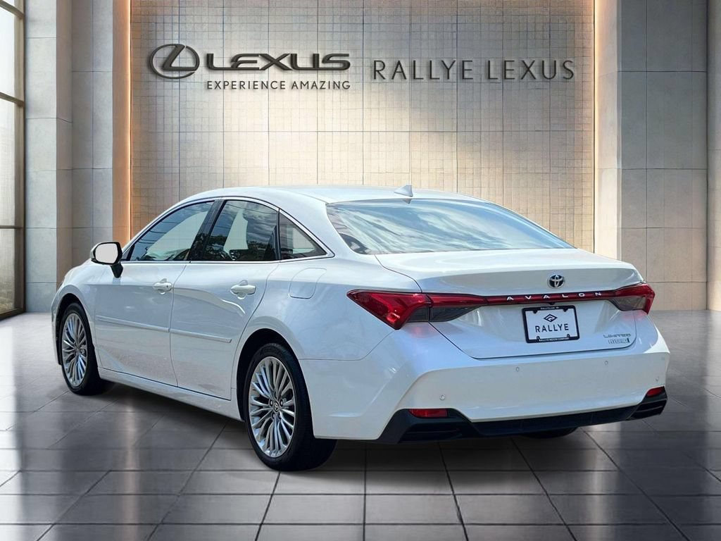 Used 2022 Toyota Avalon Limited w/ Advanced Safety Package FWD image 8