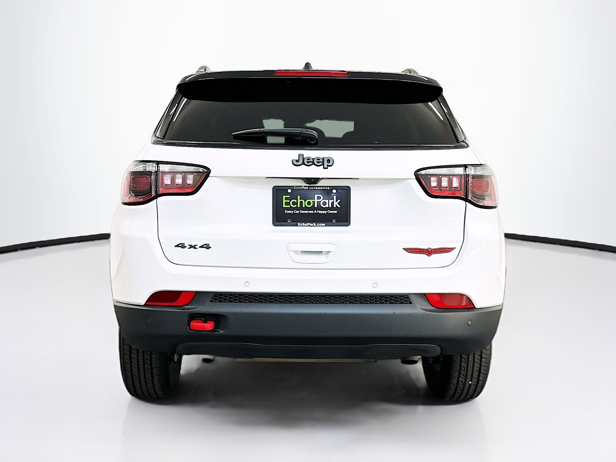 Used 2025 Jeep Compass Trailhawk AWD/4WD image 7