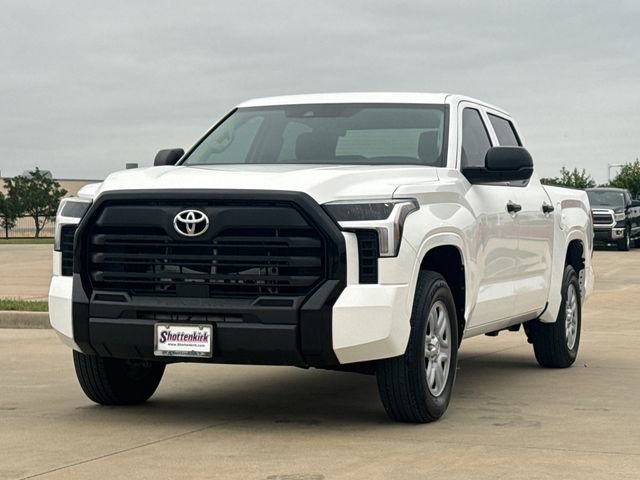 Used 2024 Toyota Tundra SR w/ SR Tow Package RWD image 3