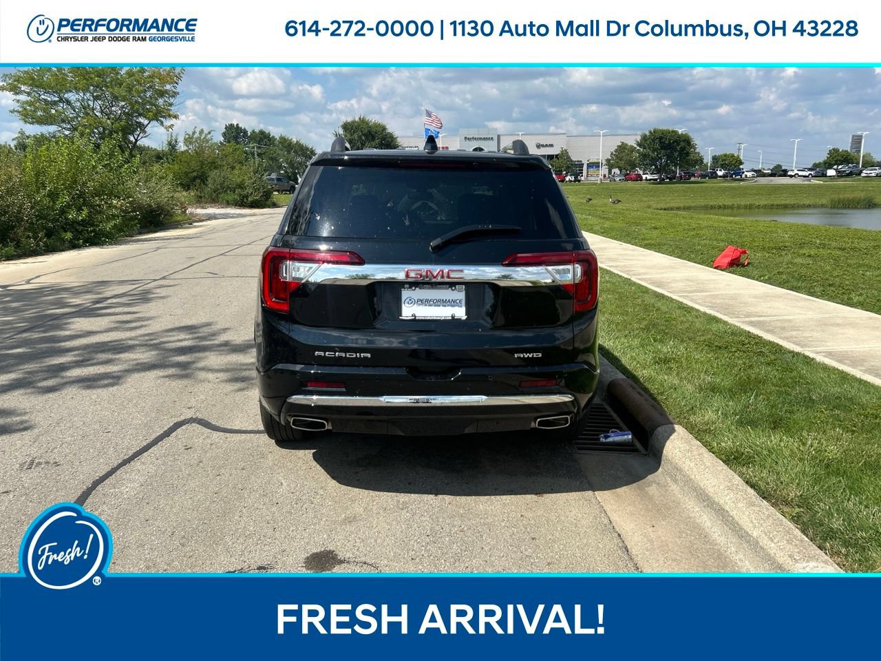 Used 2023 GMC Acadia Denali AWD/4WD image 5