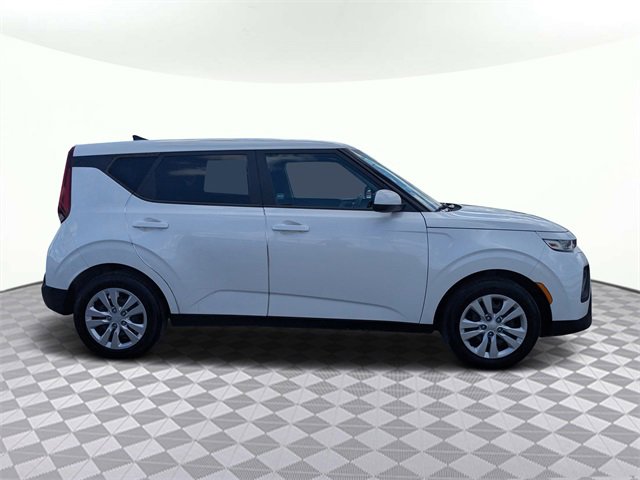Used 2020 Kia Soul LX image 2