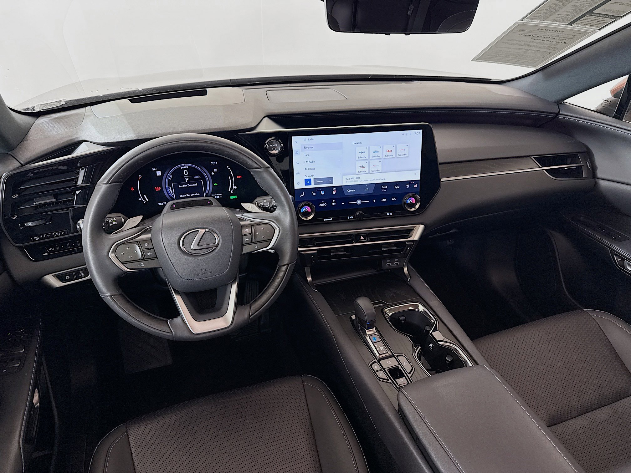 Used 2023 Lexus RX 350 w/ Accessory Package (Z1) image 23