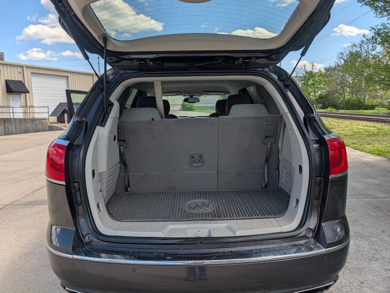 Used 2017 Buick Enclave Convenience FWD image 6