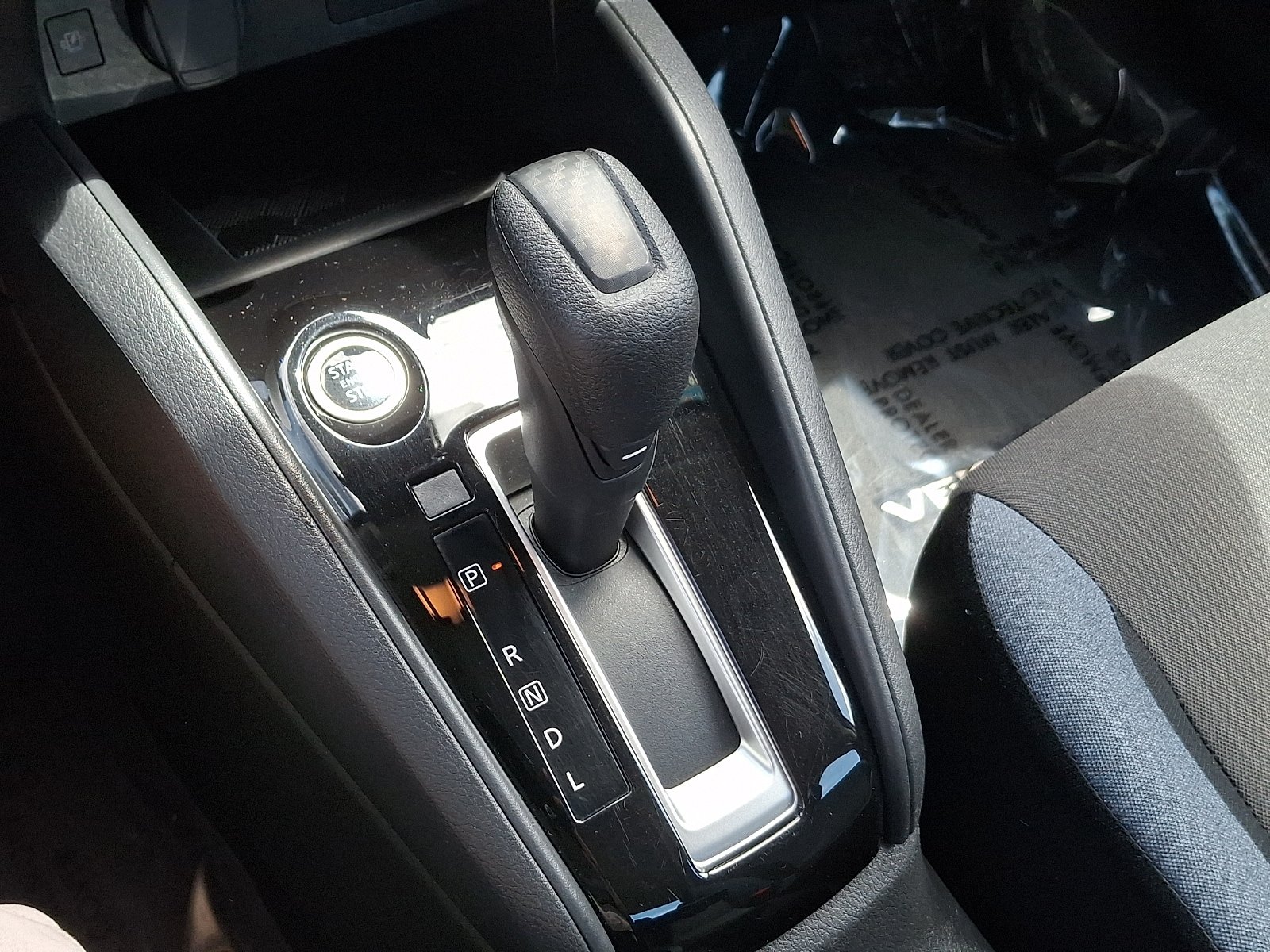 Used 2025 Nissan Versa SV FWD image 14