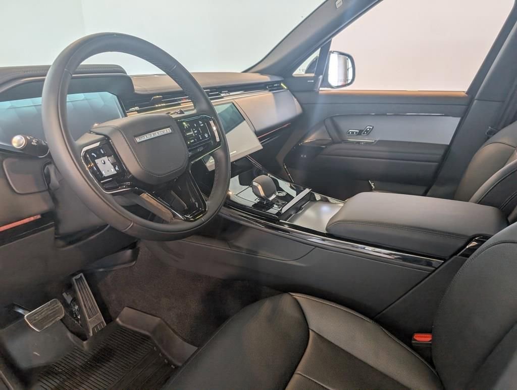 Used 2025 Land Rover Range Rover Sport Dynamic SE image 12