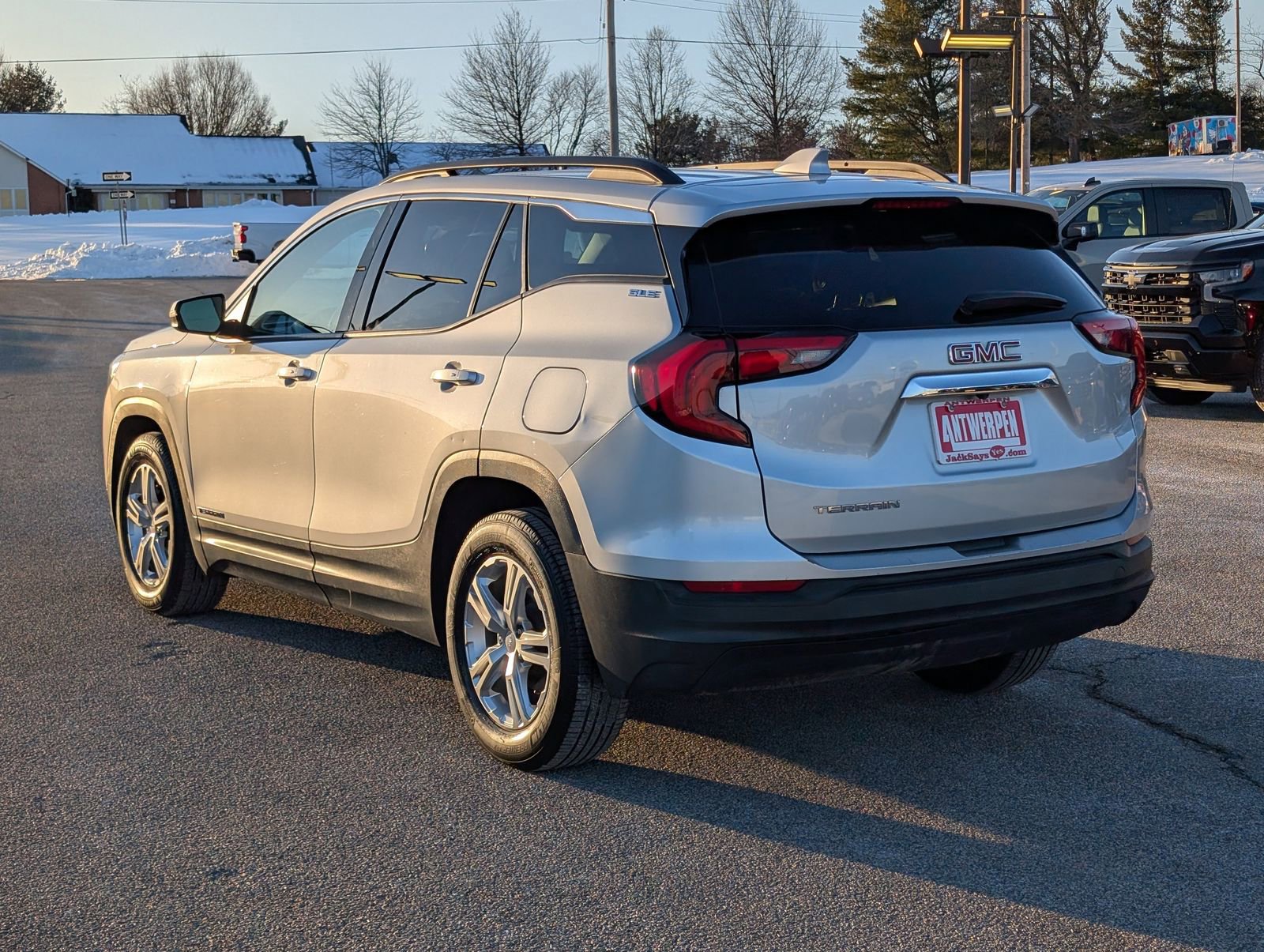 Used 2020 GMC Terrain SLE w/ Driver Convenience Package image 5