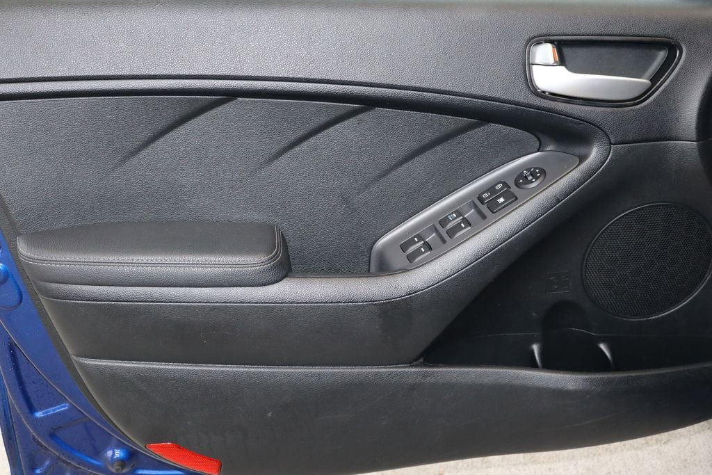 Used 2017 Kia Forte LX image 14