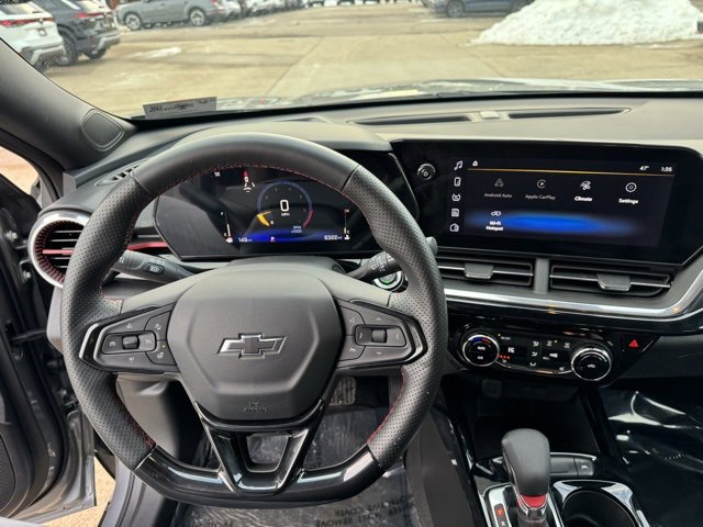 Used 2025 Chevrolet Trax RS w/ Driver Confidence Package image 13