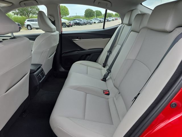 Used 2026 Toyota Camry XLE image 13