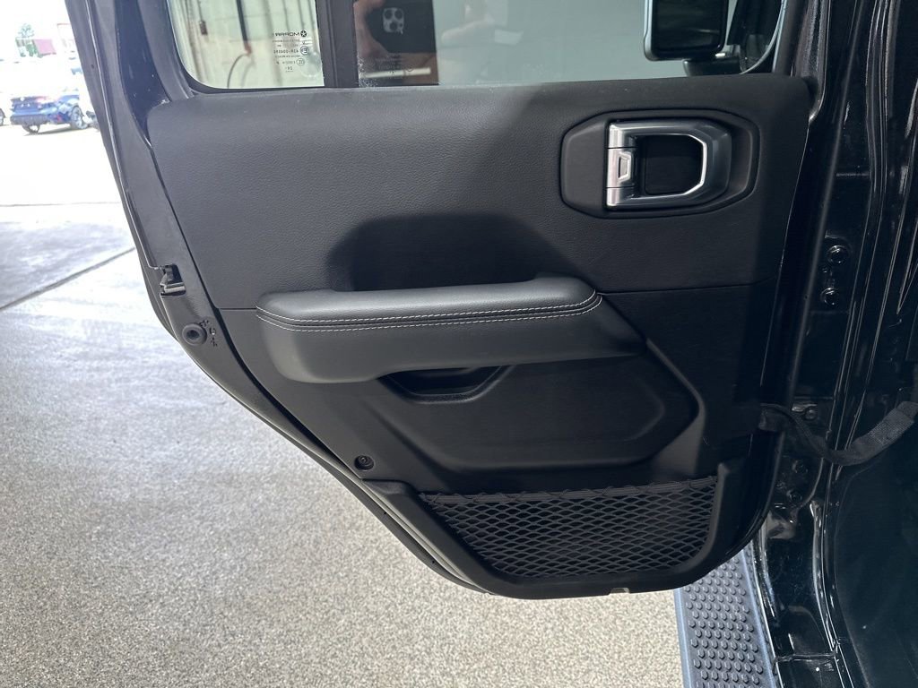 Used 2021 Jeep Wrangler Unlimited Sahara w/ Cold Weather Group AWD/4WD image 14