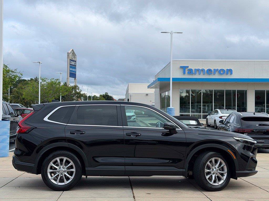 Used 2025 Honda CR-V EX image 4