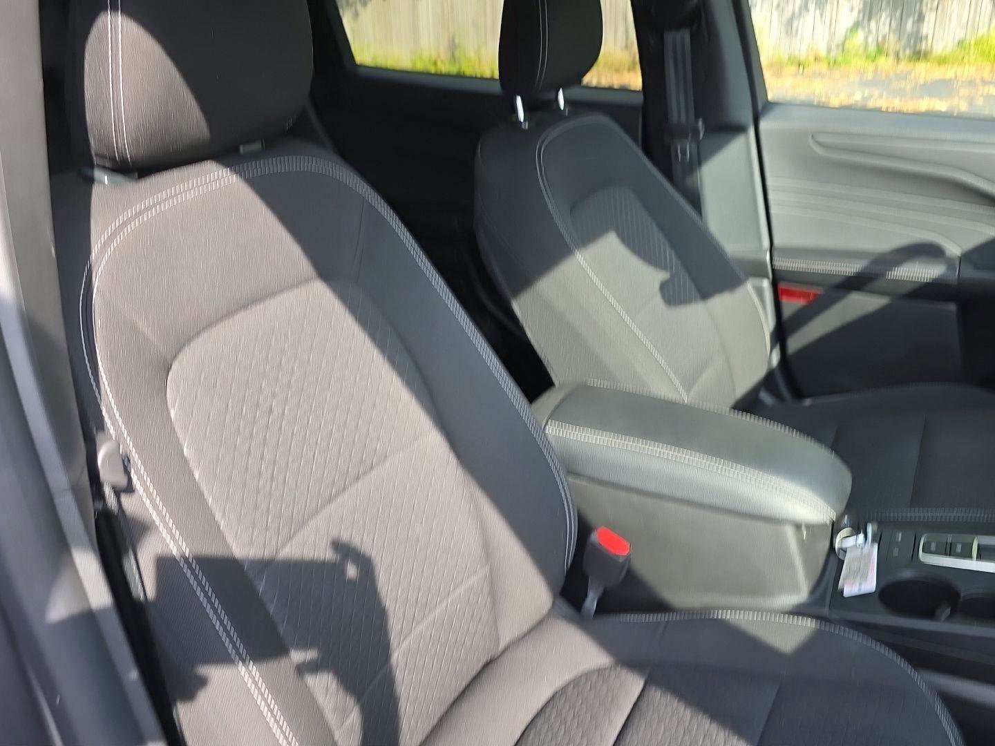 Used 2024 Ford Escape Active image 31