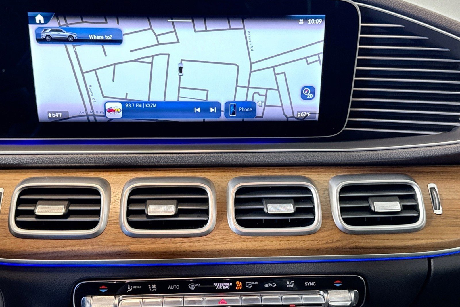 Certified 2025 Mercedes-Benz GLE 350 4MATIC w/ Winter Package image 13