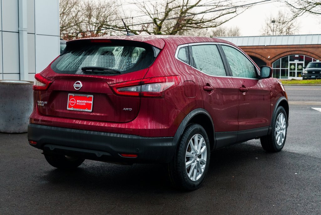 Used 2021 Nissan Rogue Sport S image 6