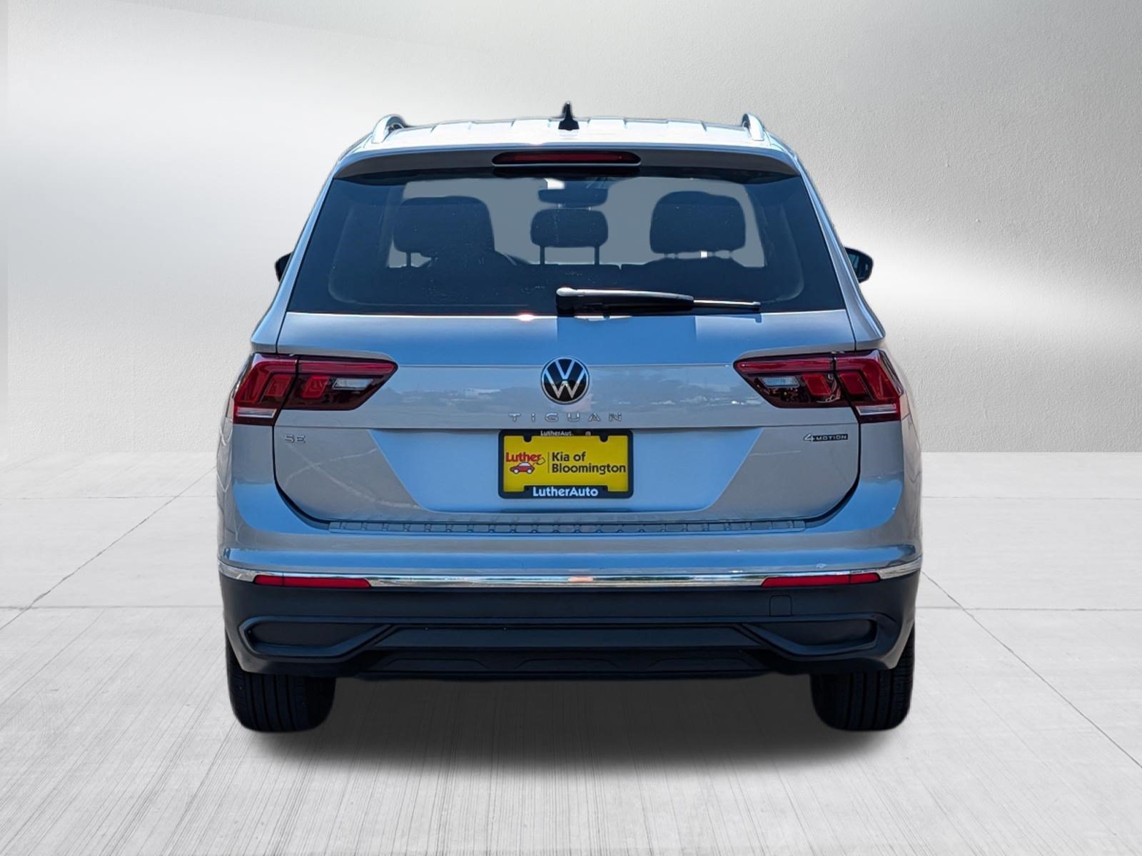 Used 2022 Volkswagen Tiguan SE AWD/4WD image 6
