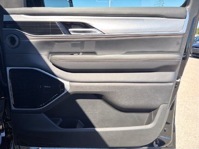 New 2027 Jeep Grand Wagoneer Overland AWD/4WD image 28