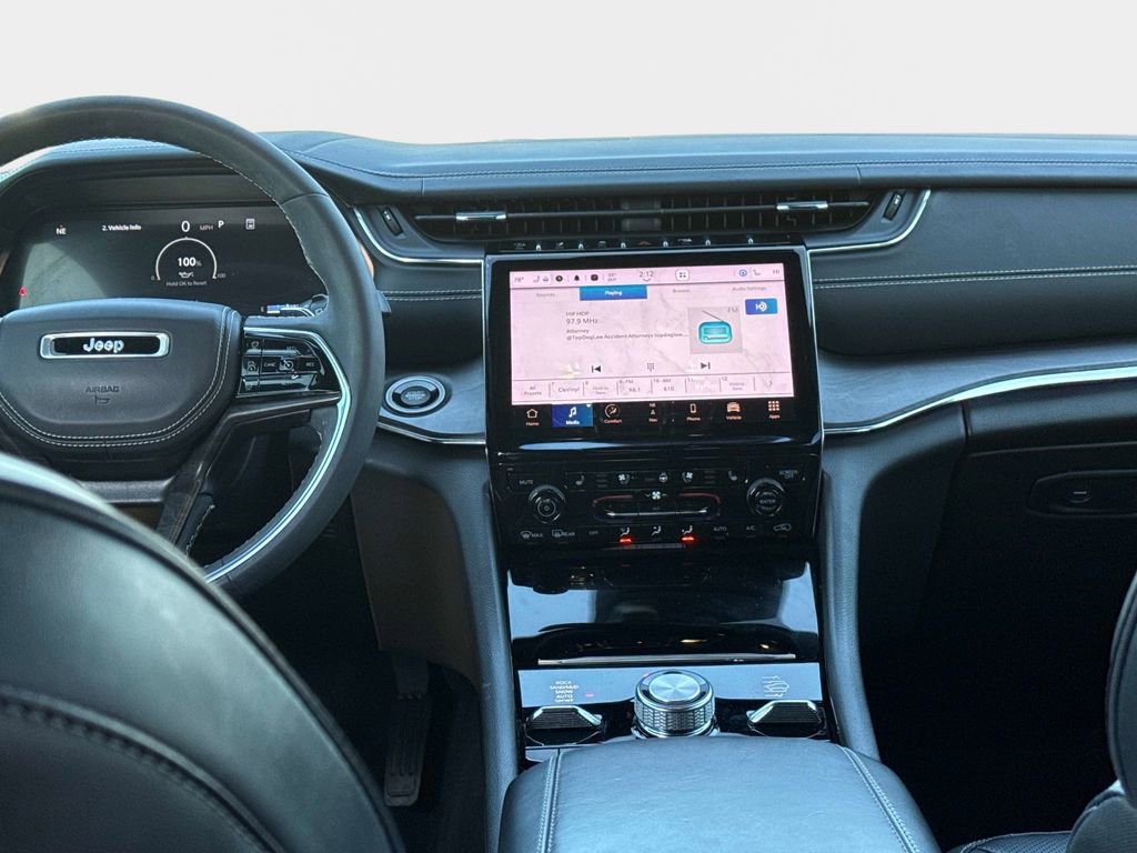 Used 2023 Jeep Grand Cherokee L Overland image 16