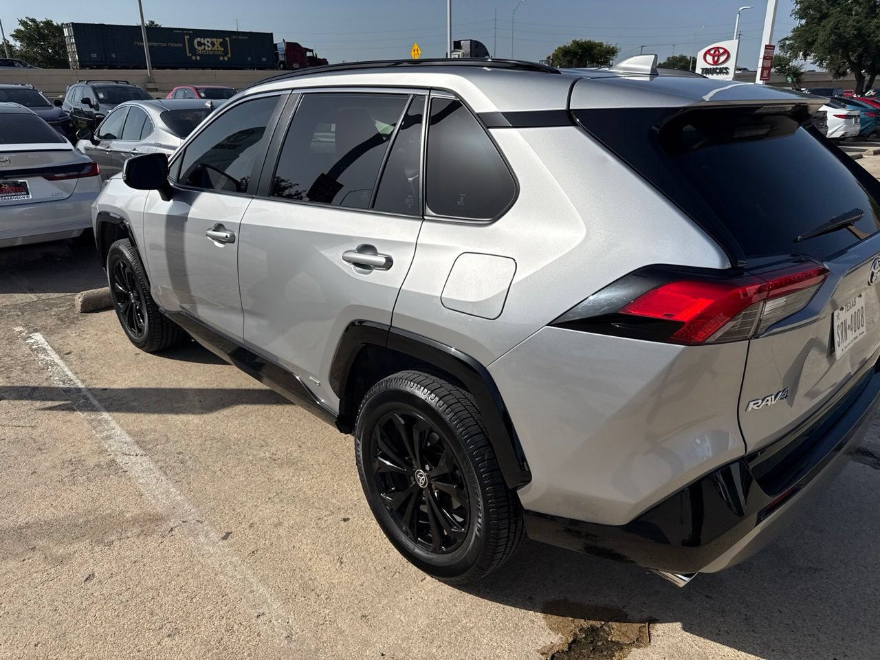 Used 2023 Toyota RAV4 SE AWD/4WD image 5