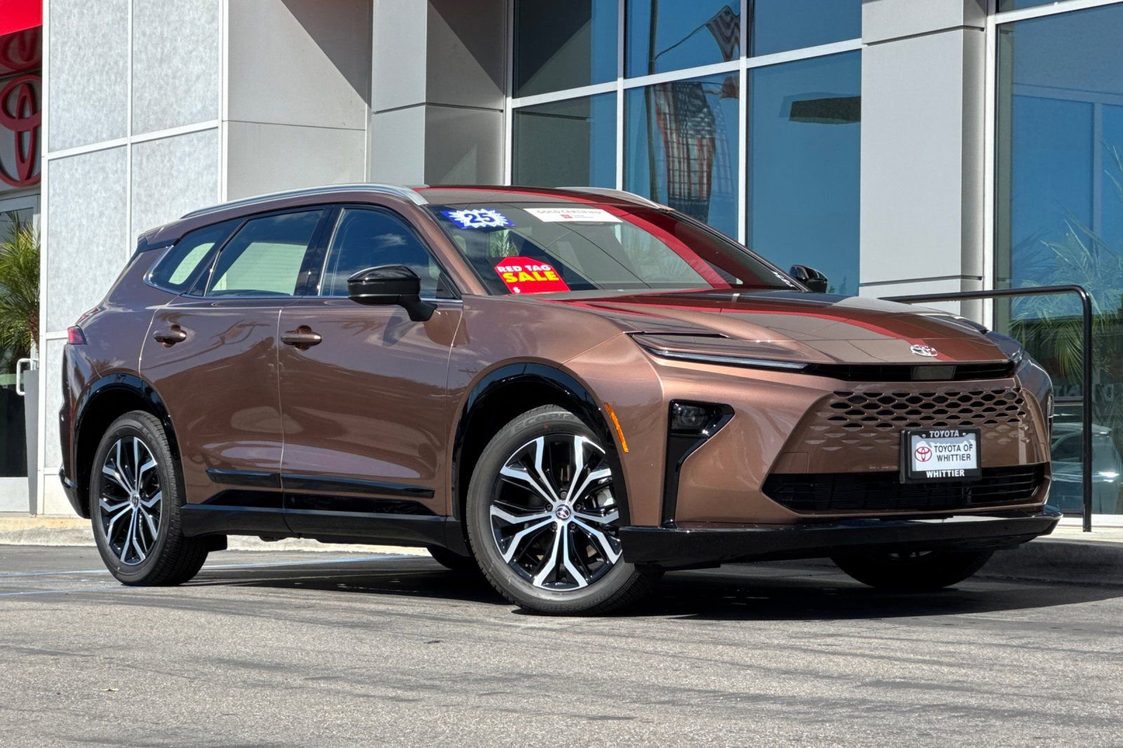 Certified 2025 Toyota Crown Signia image 2