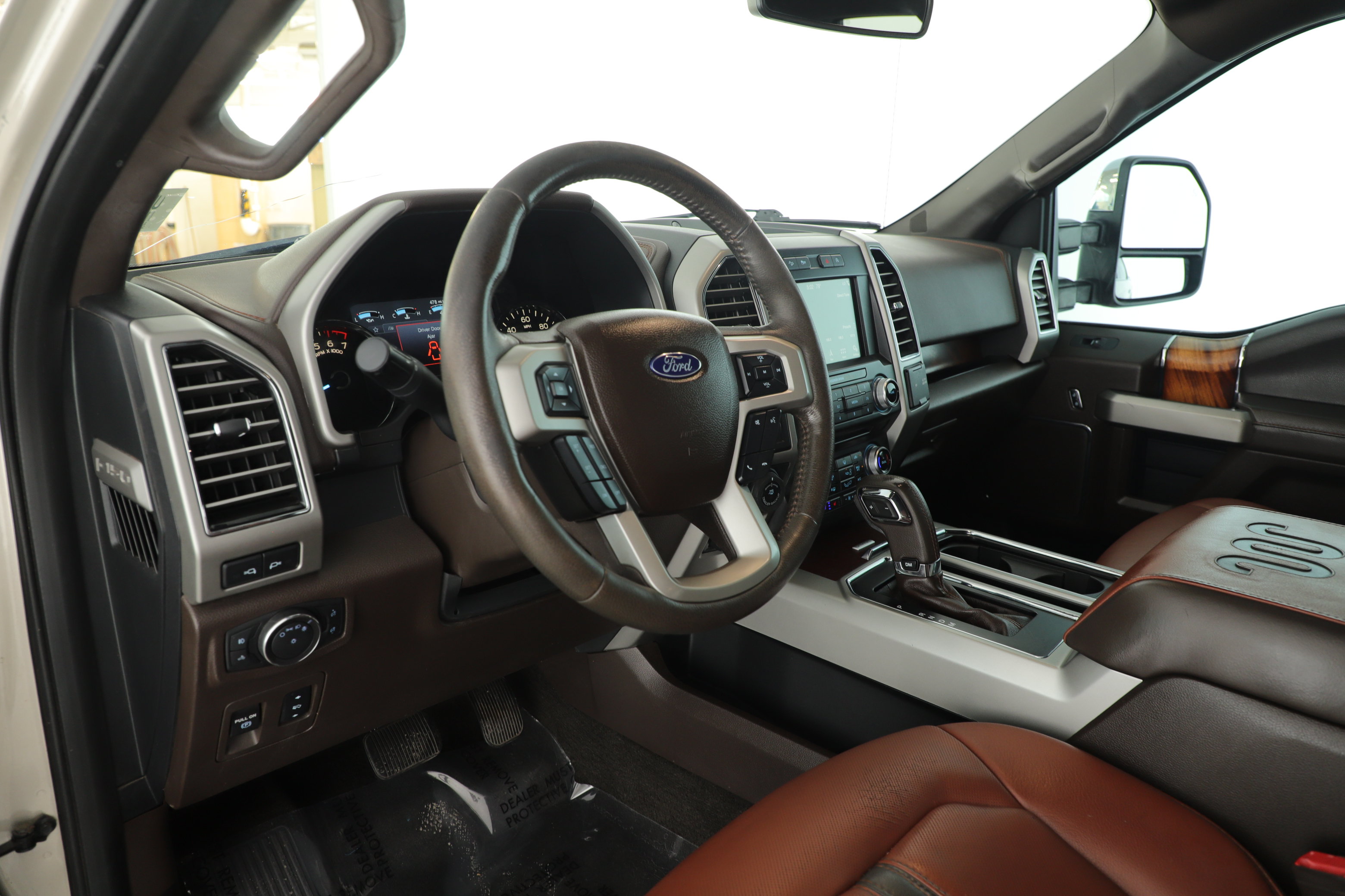 Used 2018 Ford F150 King Ranch w/ Equipment Group 601A Luxury AWD/4WD image 13