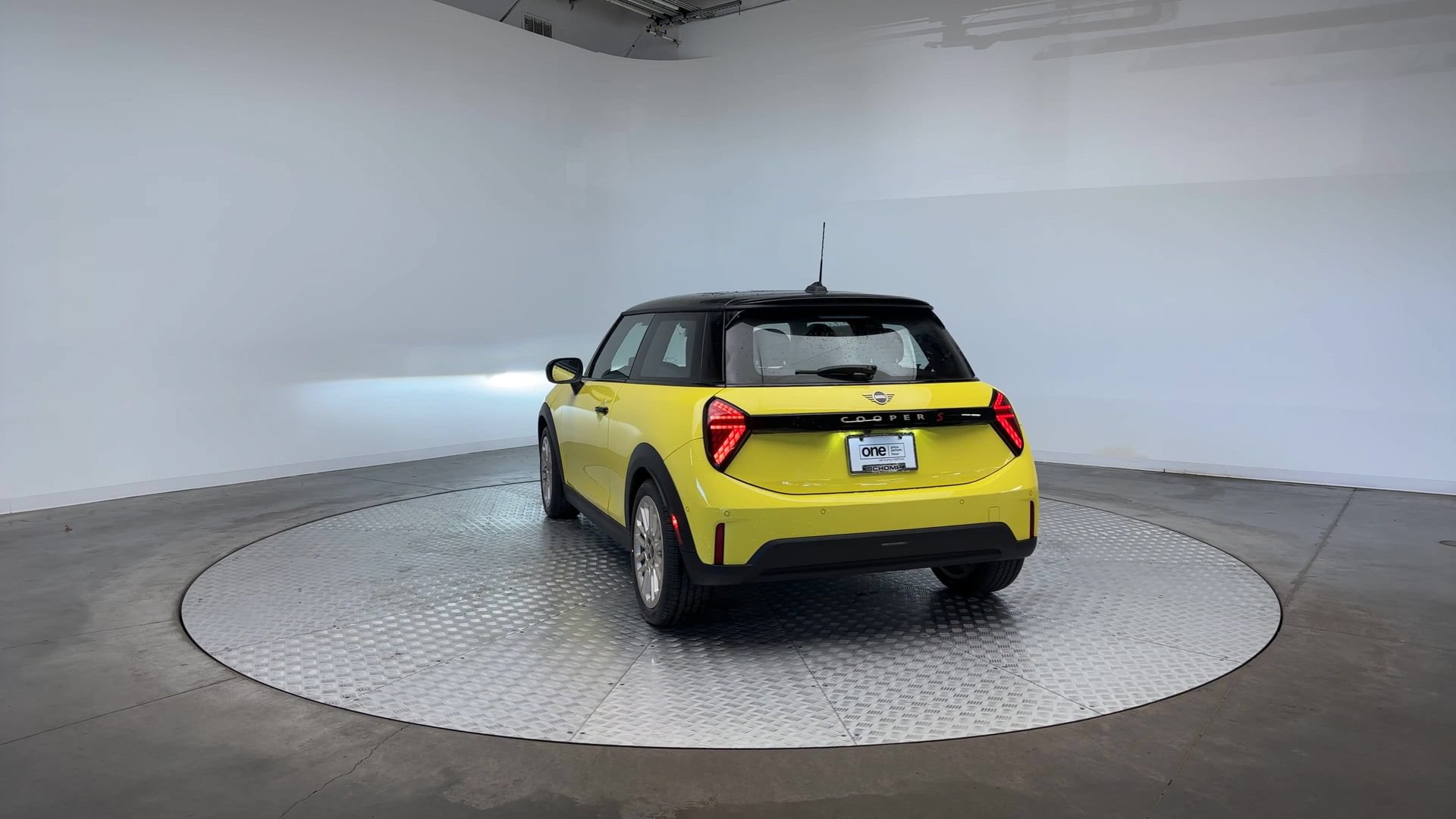Used 2026 MINI Cooper S FWD image 9