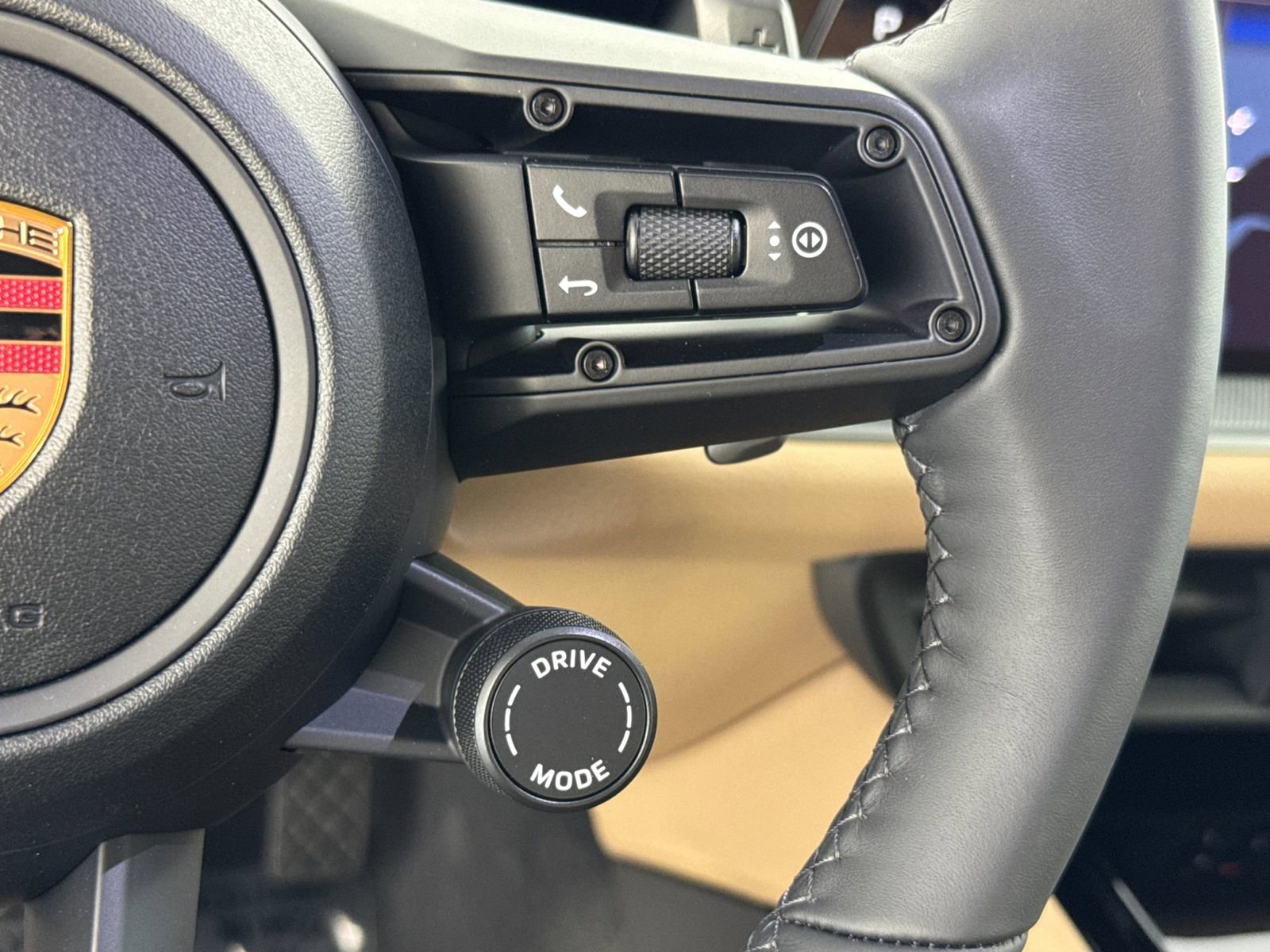 New 2026 Porsche Cayenne image 30