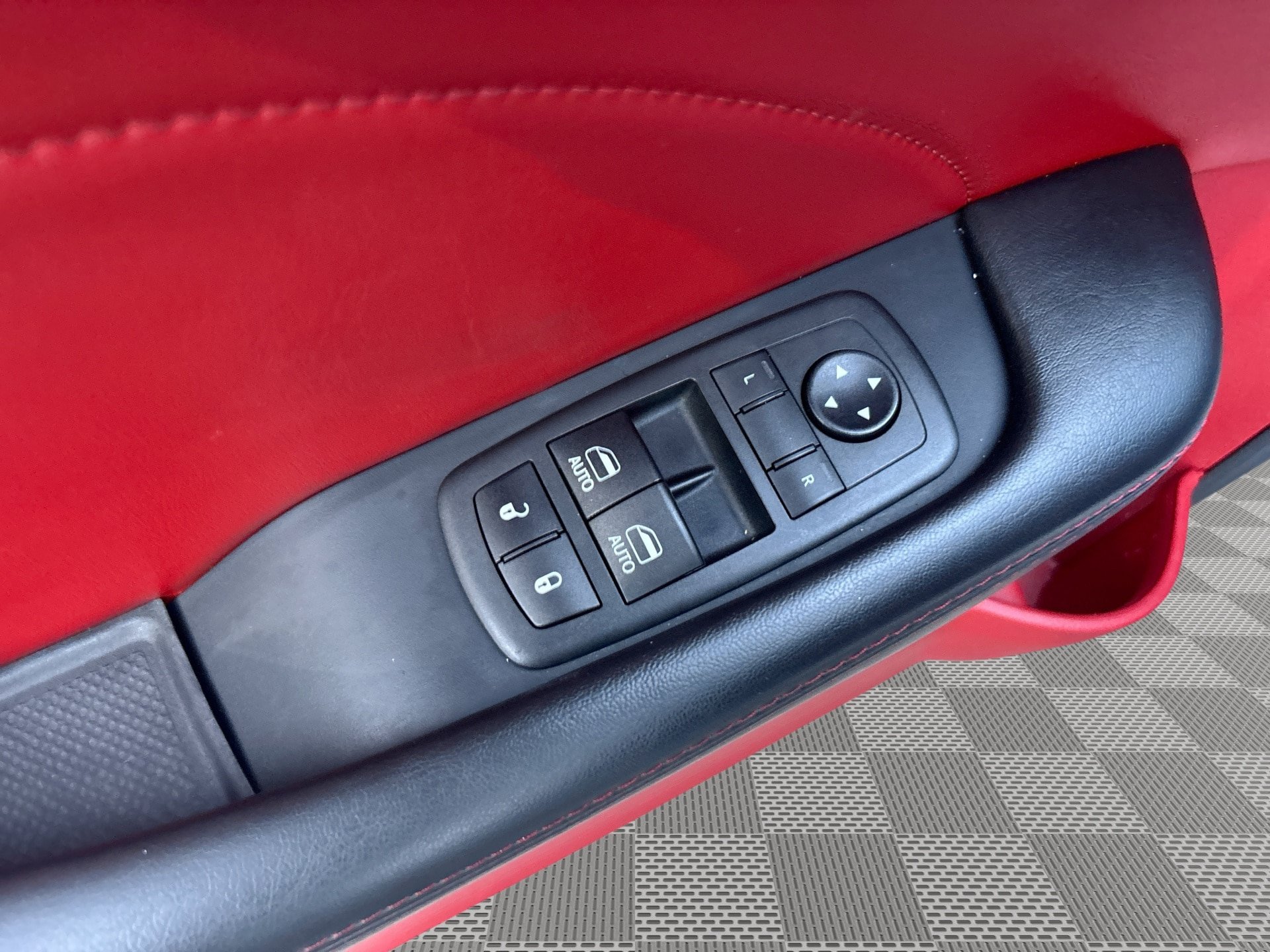 Used 2019 Dodge Challenger R/T Scat Pack RWD image 15
