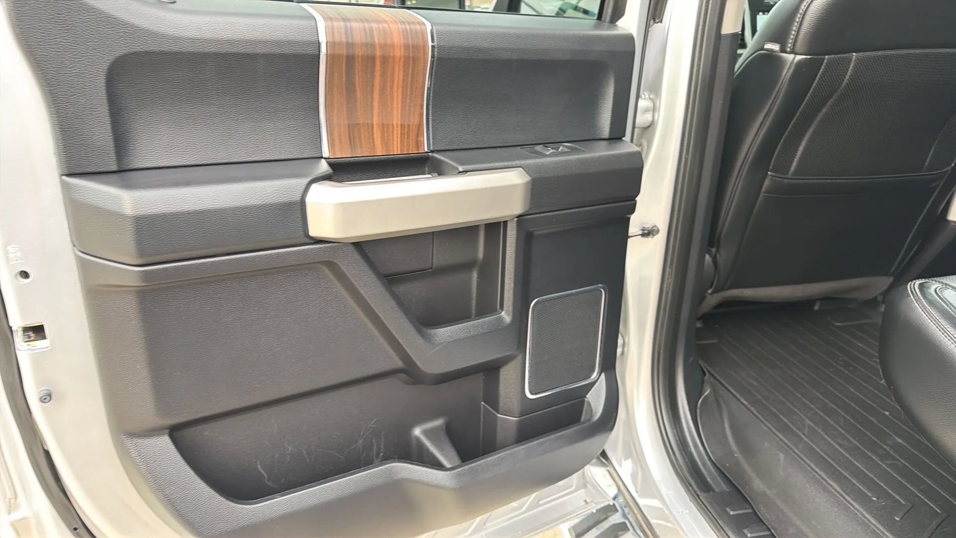 Used 2017 Ford F150 Lariat w/ Equipment Group 502A Luxury image 56