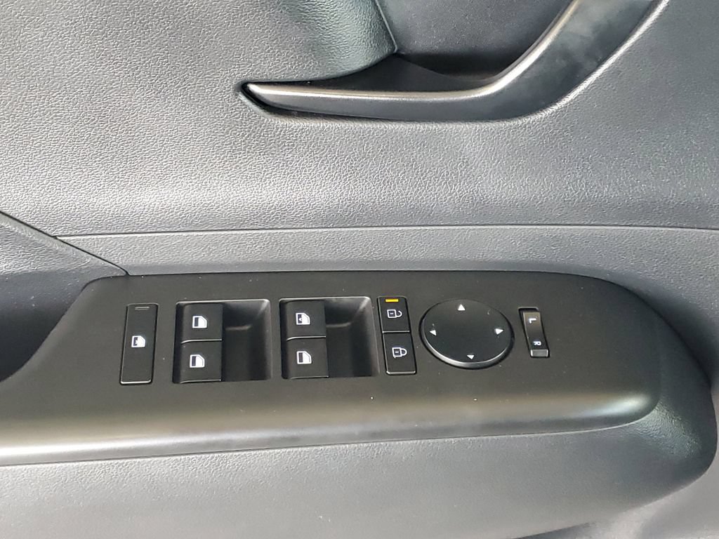 Used 2024 Hyundai Kona SEL AWD/4WD image 15