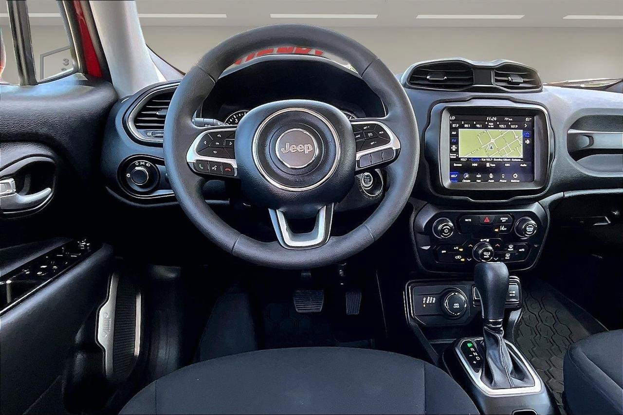 Used 2023 Jeep Renegade Latitude AWD/4WD image 8
